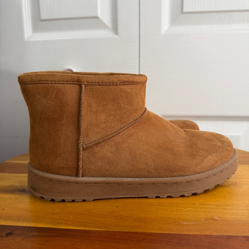 Arizona Jean Co brown slater faux fur boots size 8M